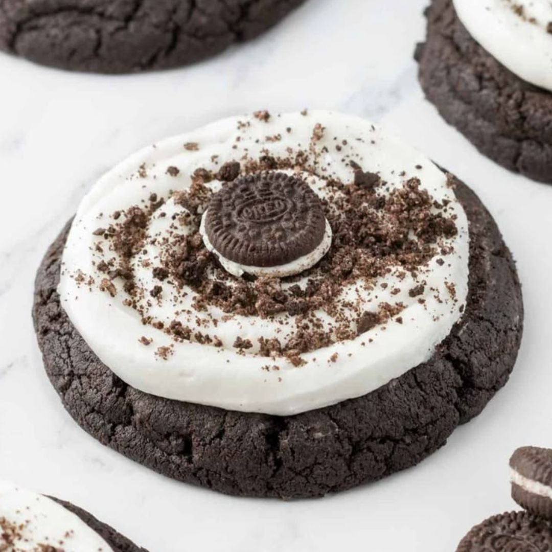 Oreo - Crumbl Capi - Imagen 4